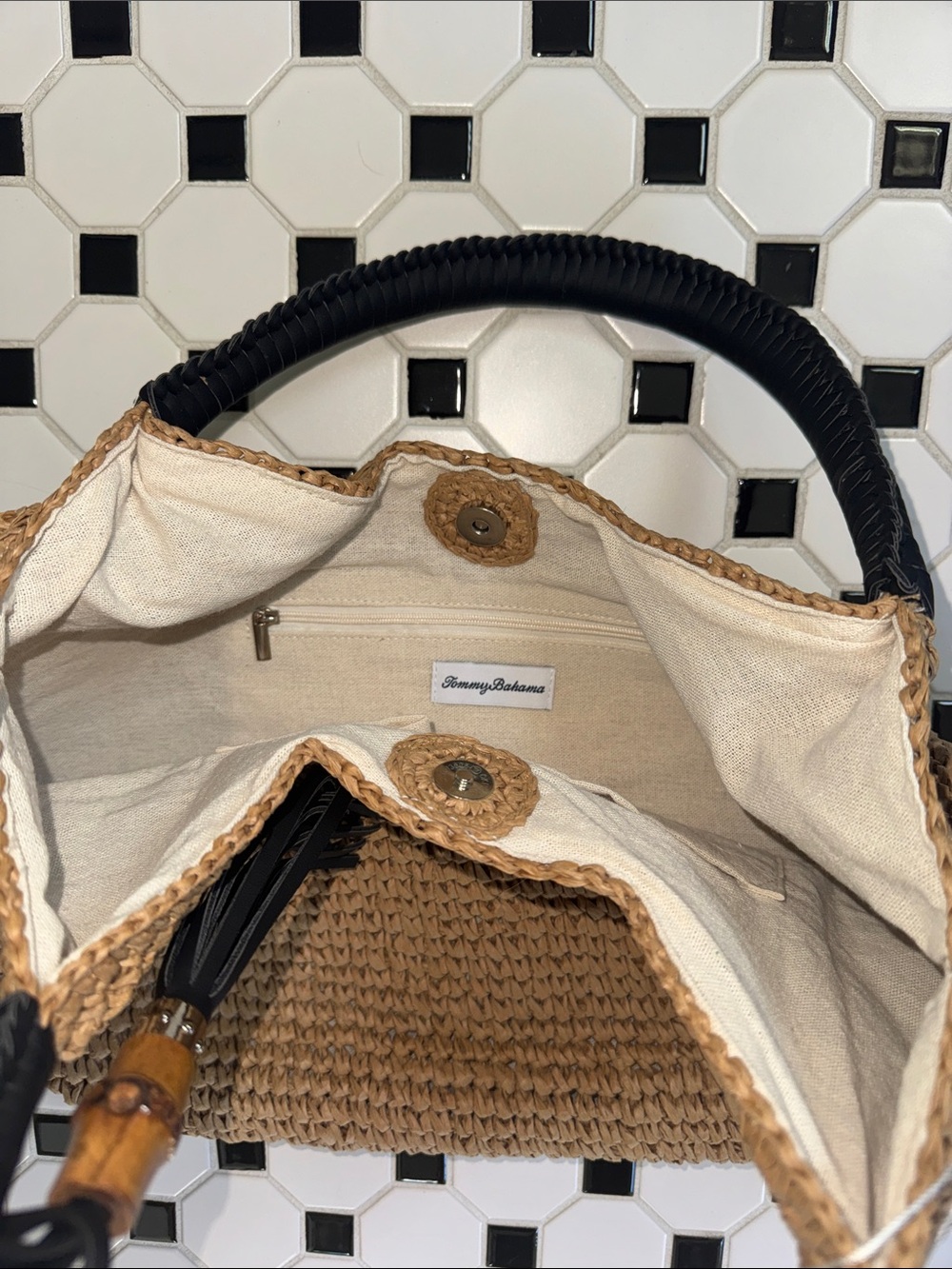 NWT Tommy Bahama Woven Straw Tote Handbag with Black Handles - Picture 3 of 4